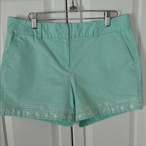 Vineyard Vines Starfish trimmed shorts size 10